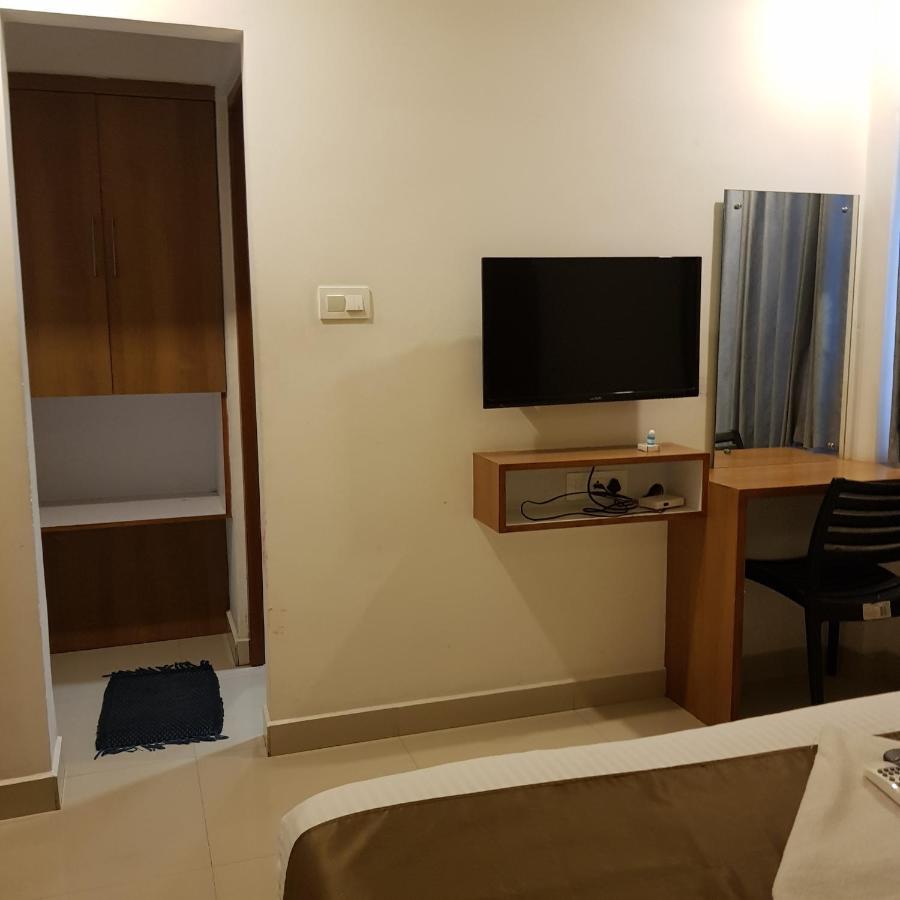 The Galaxy Suites Kochi エクステリア 写真