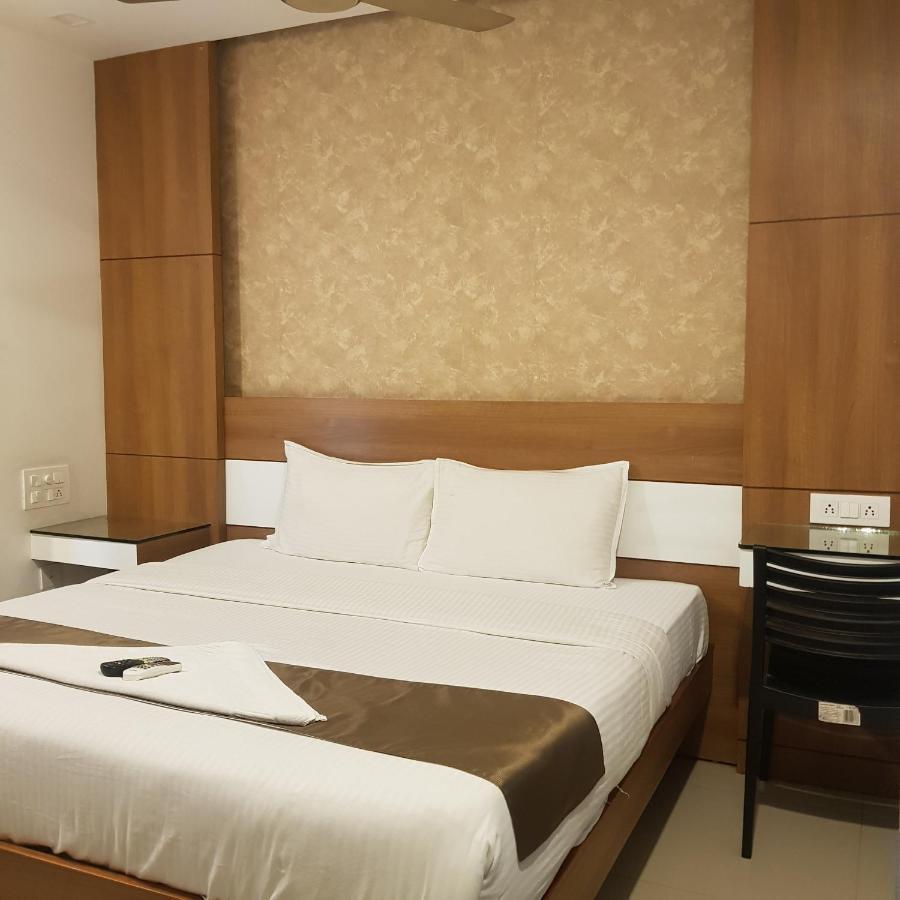 The Galaxy Suites Kochi エクステリア 写真